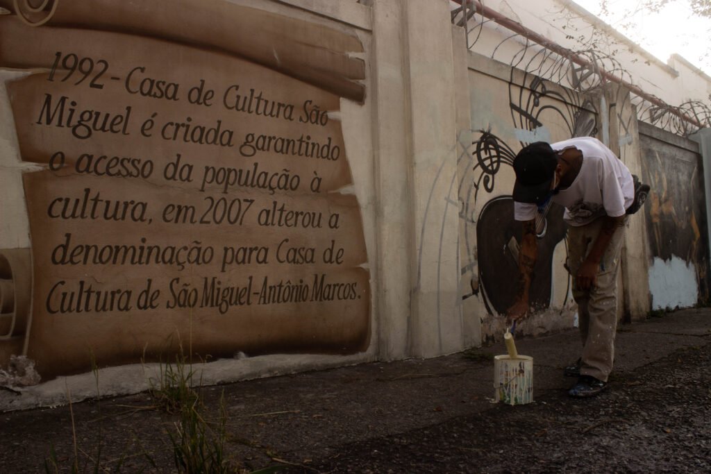 Pintura da historia do projeto Tribos de São Miguel 